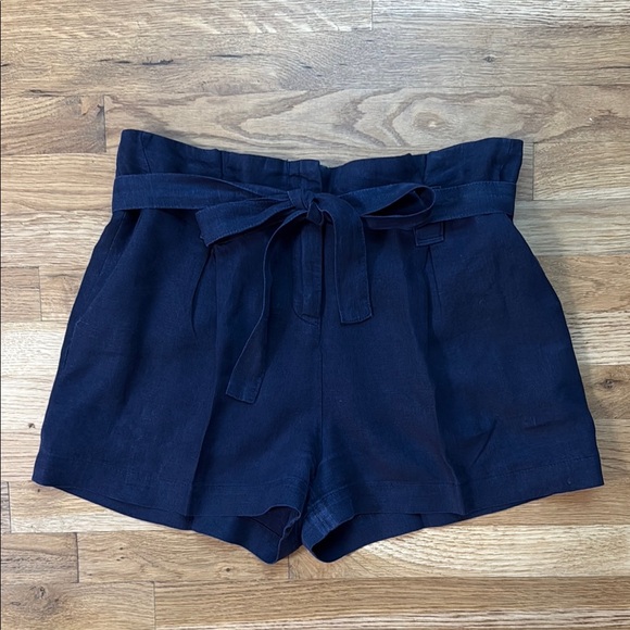 L'AGENCE Pants - L'AGENCE Hilary Paperbag Shorts in Marine, Size 26